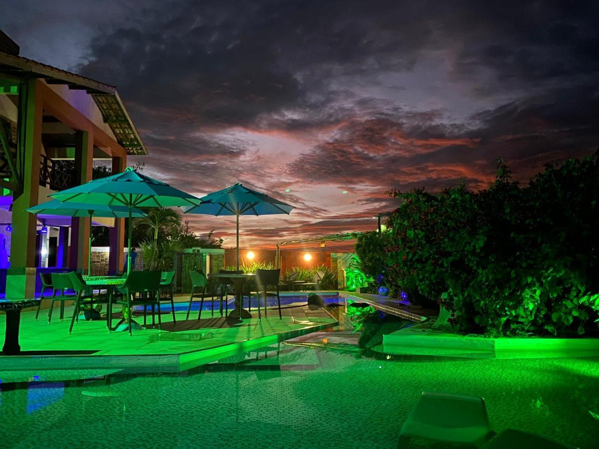 Pousada Flamboyant Village Beberibe Buitenkant foto